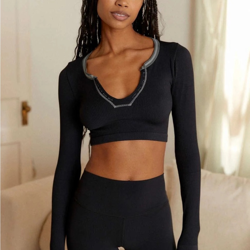 URBAN OUTFITTERS out from under black cropped longsleeve